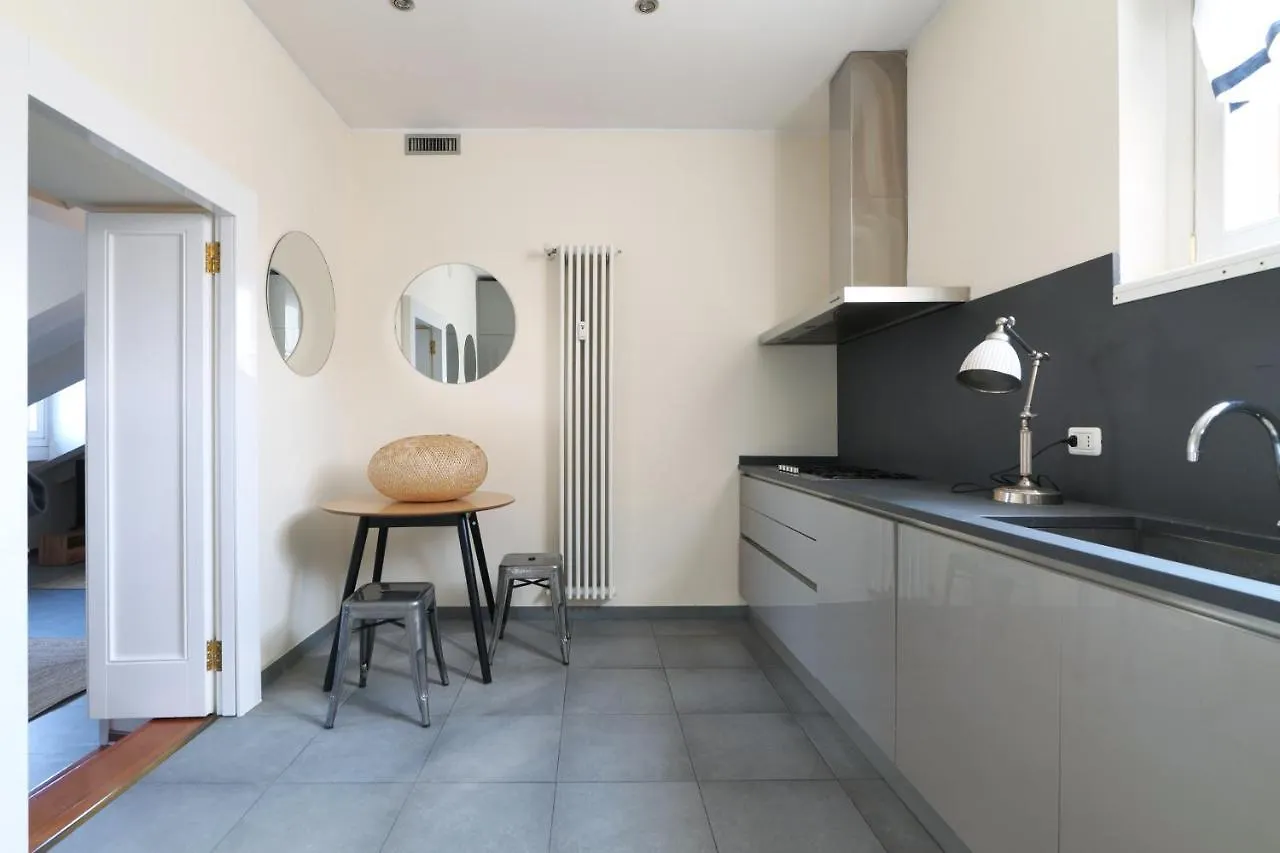 Lux Penthouse Palestro Lägenhet Milano